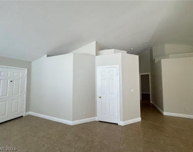 6297 Belgium Drive - Photo Thumbnail 11