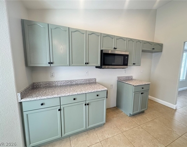 6297 Belgium Drive - Photo Thumbnail 3