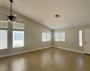 6297 Belgium Drive - Photo Thumbnail 10