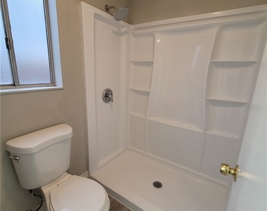 6767 Garden Grove Avenue - Photo Thumbnail 12