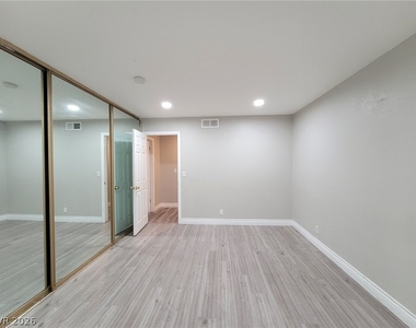 6767 Garden Grove Avenue - Photo Thumbnail 9
