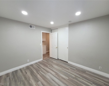 6767 Garden Grove Avenue - Photo Thumbnail 15