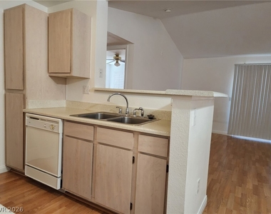 231 Horizon Ridge Parkway - Photo Thumbnail 17