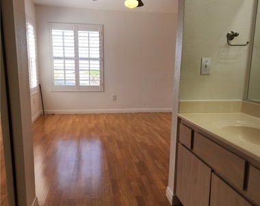 231 Horizon Ridge Parkway - Photo Thumbnail 31