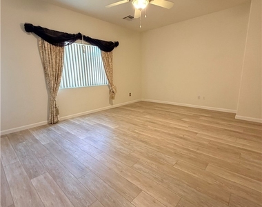 4208 Autumndale Avenue - Photo Thumbnail 16