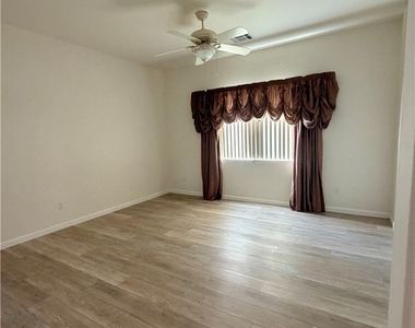 4208 Autumndale Avenue - Photo Thumbnail 14