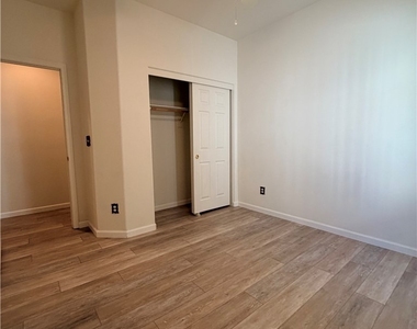 4208 Autumndale Avenue - Photo Thumbnail 13