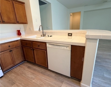 4208 Autumndale Avenue - Photo Thumbnail 11