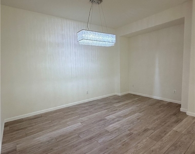 4208 Autumndale Avenue - Photo Thumbnail 5