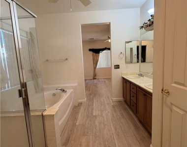 4208 Autumndale Avenue - Photo Thumbnail 18