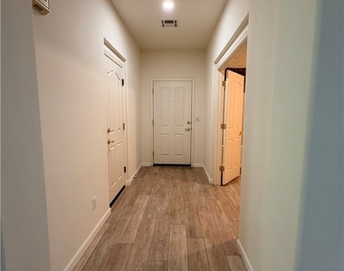 4208 Autumndale Avenue - Photo Thumbnail 2