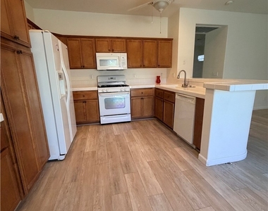 4208 Autumndale Avenue - Photo Thumbnail 7