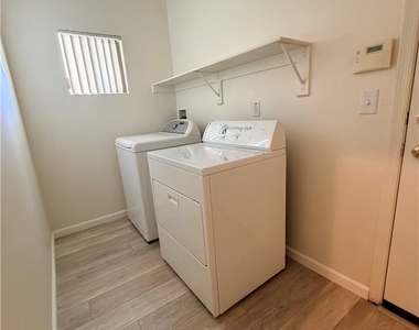 4208 Autumndale Avenue - Photo Thumbnail 26