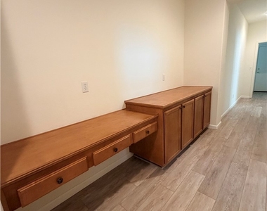 4208 Autumndale Avenue - Photo Thumbnail 20