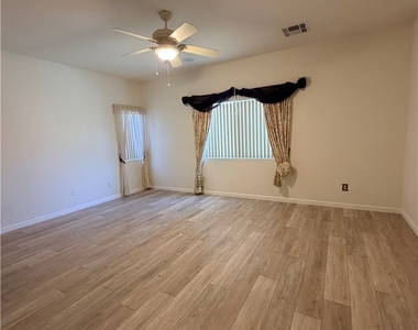 4208 Autumndale Avenue - Photo Thumbnail 15
