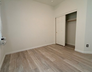 4208 Autumndale Avenue - Photo Thumbnail 23
