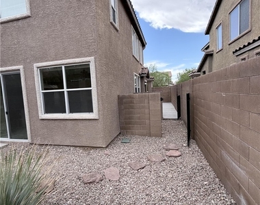 9118 Wine Cellar Avenue - Photo Thumbnail 37