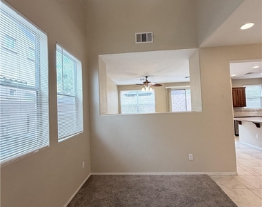 9118 Wine Cellar Avenue - Photo Thumbnail 2