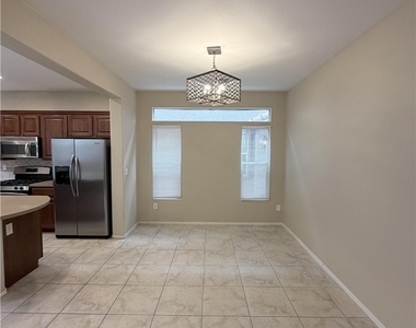 9118 Wine Cellar Avenue - Photo Thumbnail 3