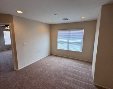 9118 Wine Cellar Avenue - Photo Thumbnail 18