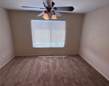 9118 Wine Cellar Avenue - Photo Thumbnail 20