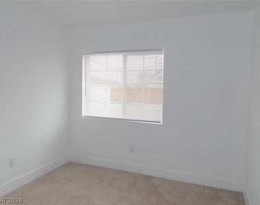 532 N 9th Street - Photo Thumbnail 8