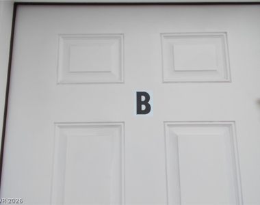 532 N 9th Street - Photo Thumbnail 3