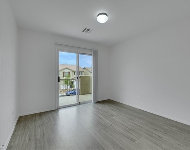 7222 Liberty Pride Street - Photo Thumbnail 26