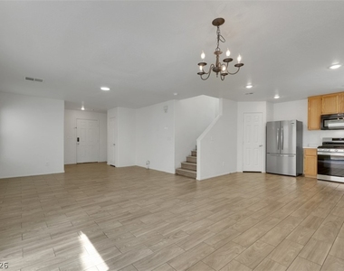 7222 Liberty Pride Street - Photo Thumbnail 9