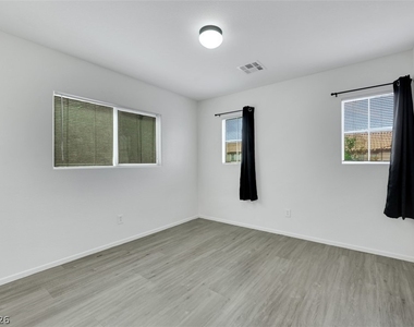 7222 Liberty Pride Street - Photo Thumbnail 29