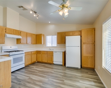 3001 Johannan Lane - Photo Thumbnail 12