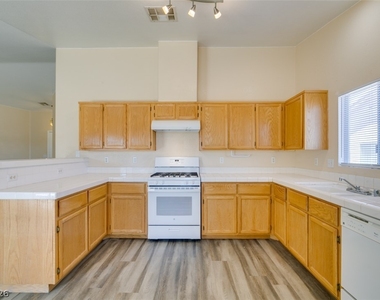 3001 Johannan Lane - Photo Thumbnail 14