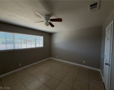 4913 Danbrook Court - Photo Thumbnail 23