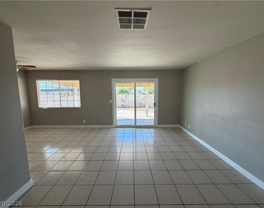 4913 Danbrook Court - Photo Thumbnail 3