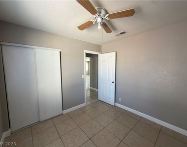 4913 Danbrook Court - Photo Thumbnail 32