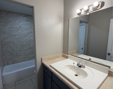 4913 Danbrook Court - Photo Thumbnail 27