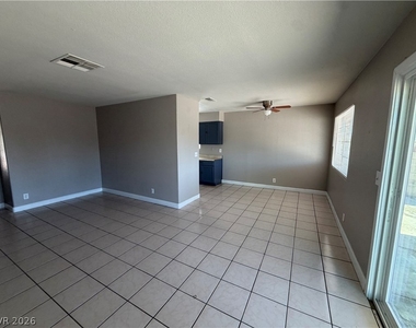 4913 Danbrook Court - Photo Thumbnail 6
