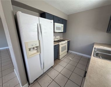 4913 Danbrook Court - Photo Thumbnail 11