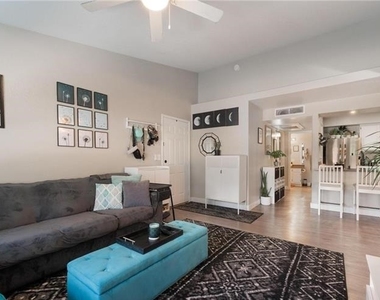 555 E Silverado Ranch Boulevard - Photo Thumbnail 22