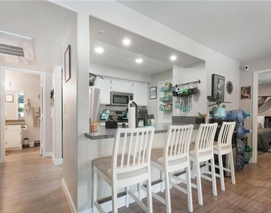 555 E Silverado Ranch Boulevard - Photo Thumbnail 27