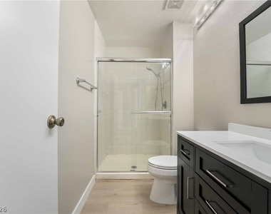4630 Bountiful Way - Photo Thumbnail 18