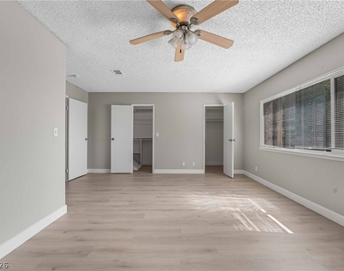 4630 Bountiful Way - Photo Thumbnail 15