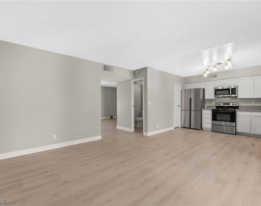 4630 Bountiful Way - Photo Thumbnail 6