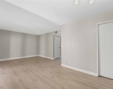 4630 Bountiful Way - Photo Thumbnail 11
