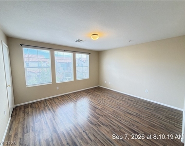 7337 Ribbon Ridge Avenue - Photo Thumbnail 10
