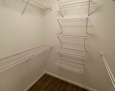 1830 N Buffalo Drive - Photo Thumbnail 9