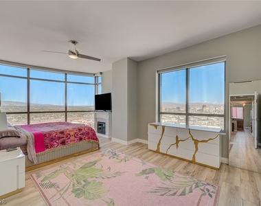 200 W Sahara Avenue - Photo Thumbnail 16
