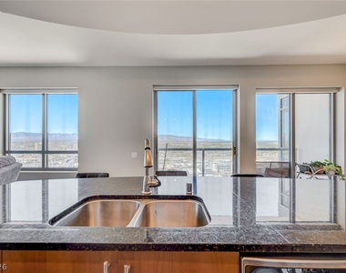 200 W Sahara Avenue - Photo Thumbnail 13