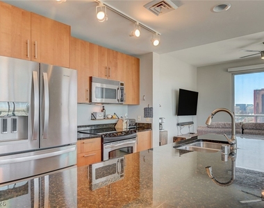 200 W Sahara Avenue - Photo Thumbnail 12