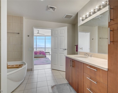 200 W Sahara Avenue - Photo Thumbnail 20
